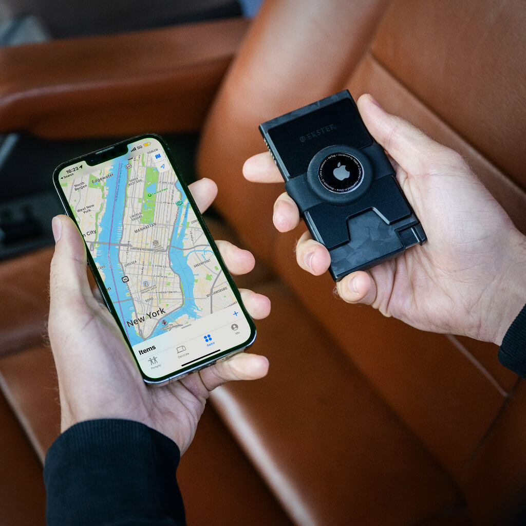 Cardholder for AirTag