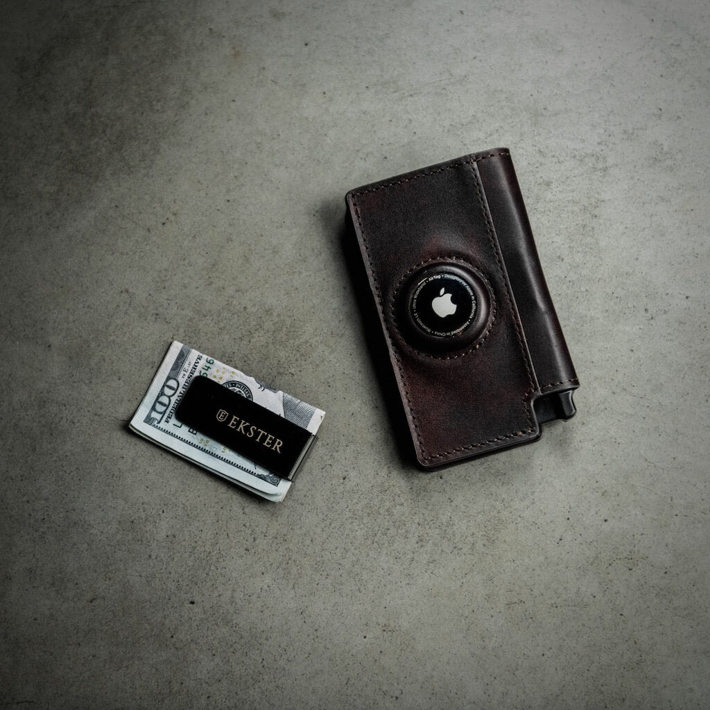 Wallet for AirTag