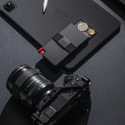 Ekster Cardholder Pro