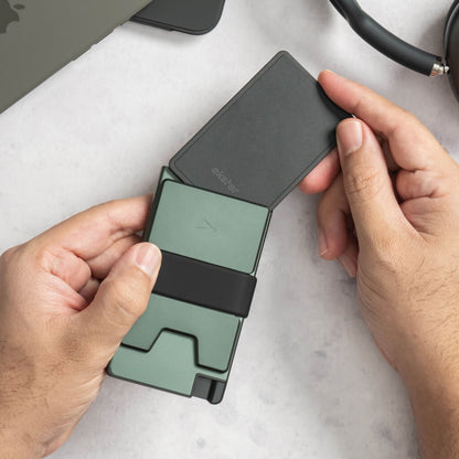 Ekster Cardholder Pro