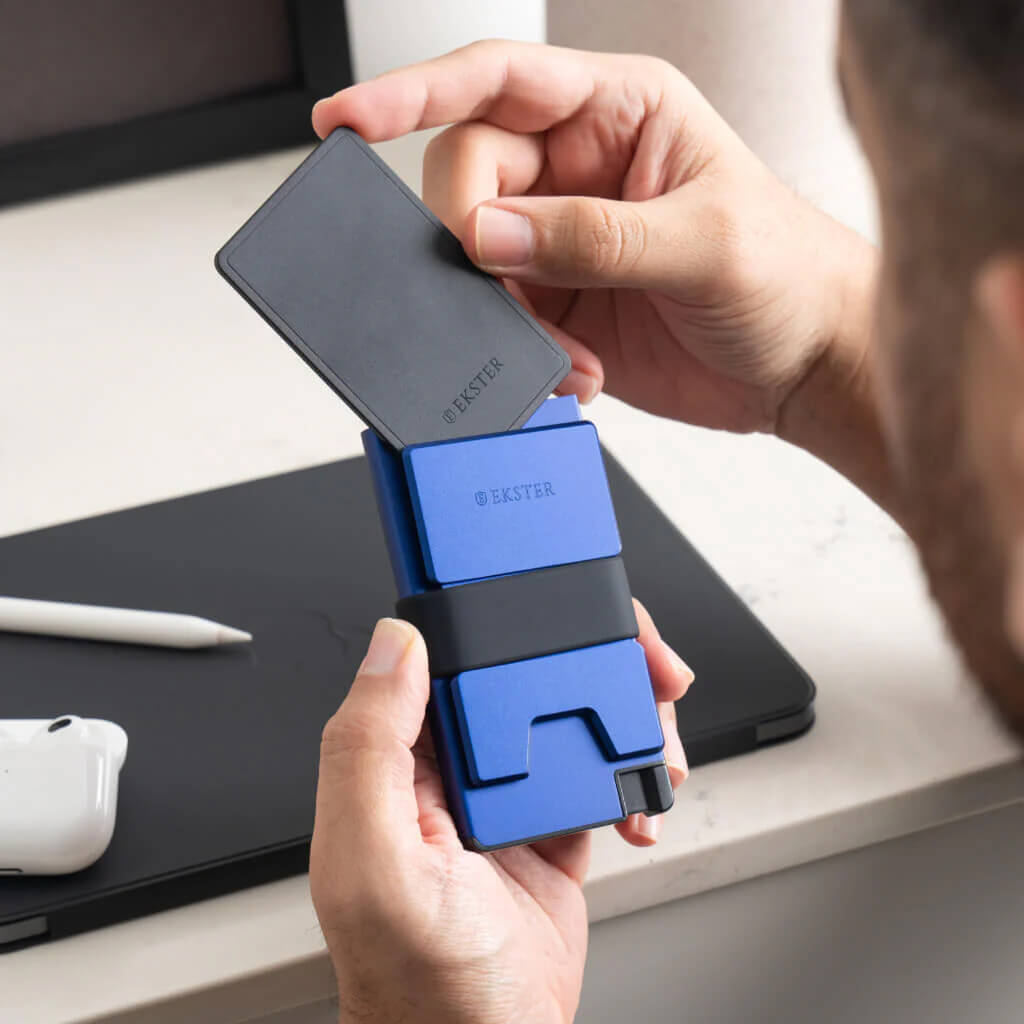 Ekster Cardholder Pro